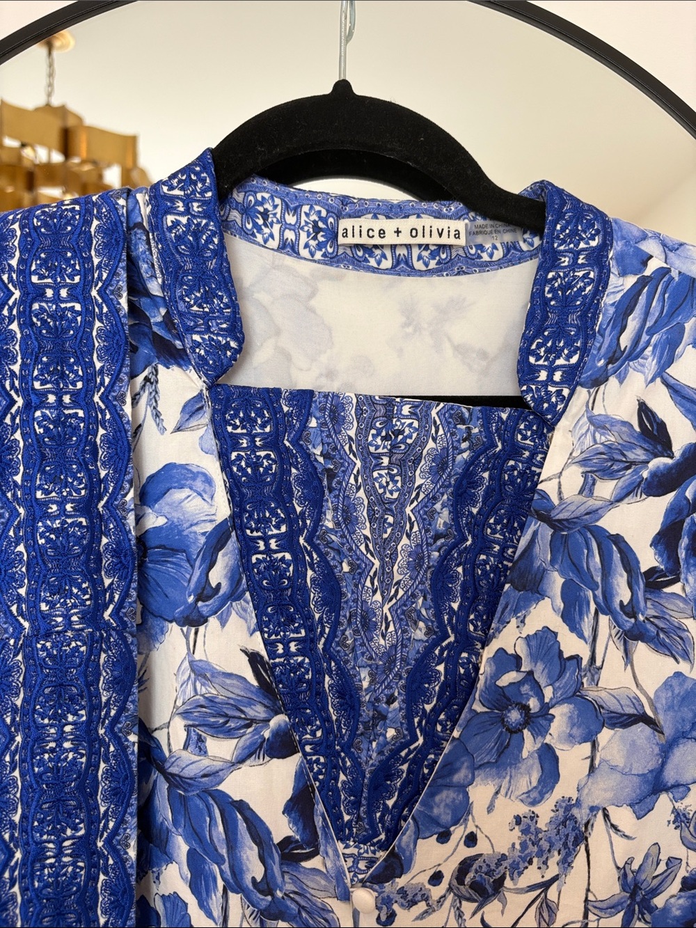 ALICE AND OLIVIA Shanley Button-Front Midi Dress with Waist Ties - Picture 5 of 5